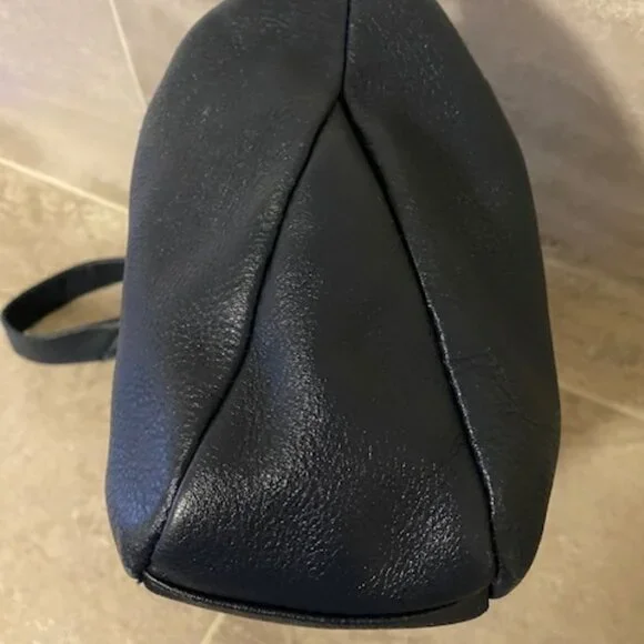 The Sak Leather Shoulder Bag - Picture 6 of 15